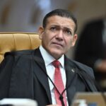 TSE suspende jingle da campanha de Lula que associava Flávio Bolsonaro a suspeitas de corrupção