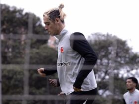 Vasco treina na altitude; Spinelli e Rojas projetam jogo contra o Santa Fe