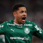 Vitor Roque retoma confiança e busca nova afirmação no Palmeiras em reta final da temporada