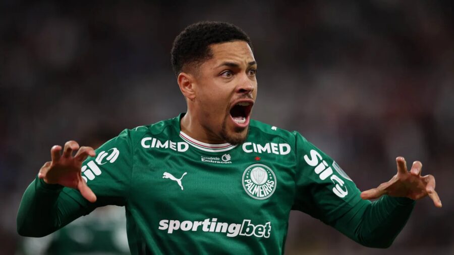 Vitor Roque retoma confiança e busca nova afirmação no Palmeiras em reta final da temporada