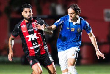 Vitória quebra jejum e deixa o Grêmio perto do Z4 do Brasileirão