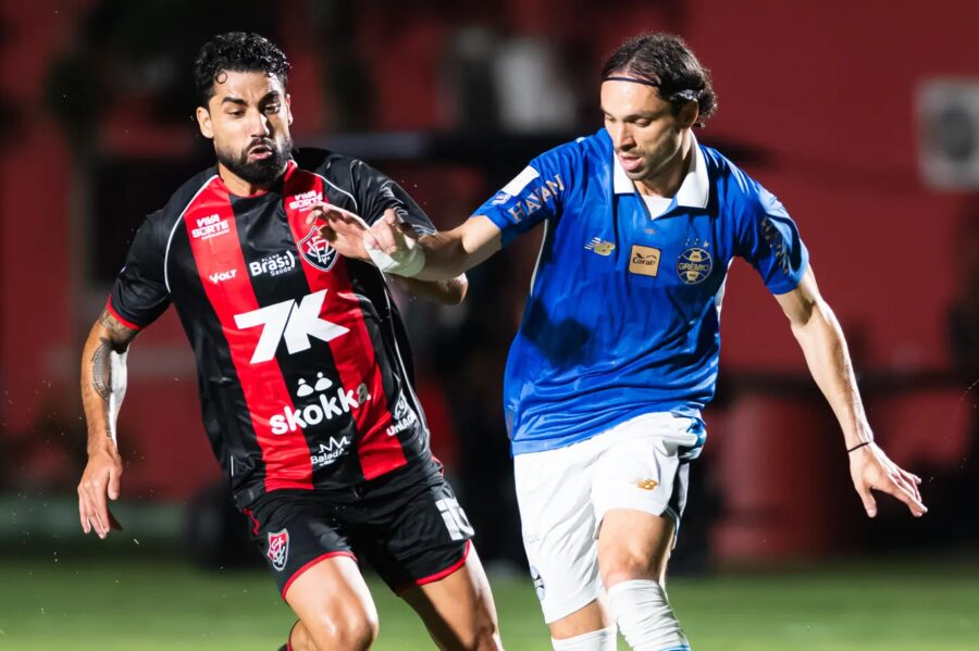 Vitória quebra jejum e deixa o Grêmio perto do Z4 do Brasileirão