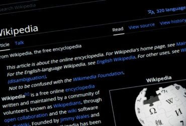 Wikipédia perdeu acessos após resumos de IA do Google, diz estudo