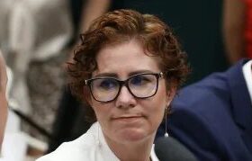 Zambelli pede ao STF autorização para voltar ao Brasil