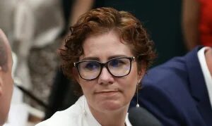 Zambelli pede ao STF autorização para voltar ao Brasil