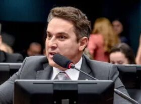 Zucco reduz distância e empata tecnicamente com Juliana Brizola no RS
