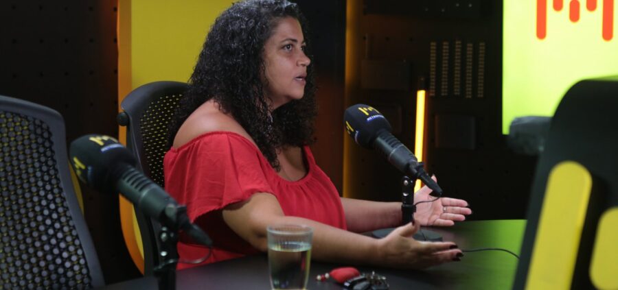 “A fórmula para escrever bem é escrever continuamente”; afirma professora de clube de escrita