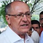 Alckmin homenageia estudantes mortos pela ditadura de Getúlio Vargas, elogiado por Lula
