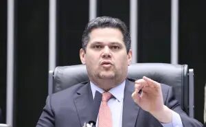 Alcolumbre confirma votação da PEC do Fim da Escala 6×1 antes do 2º turno