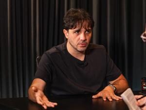 Renan Santos avalia cenário político e fala sobre Lula e Flávio Bolsonaro ALT TABET