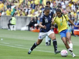 Após cortes, seleção feminina chega a Recife para encarar Argentina