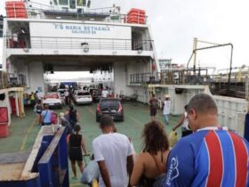Após feriadão, ferry-boat registra mais de 4 horas de espera nesta terça