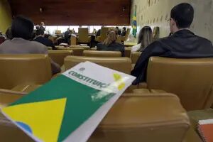 Constitucionalismo entristecido, constitucionalismo envergonhado