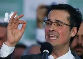 Deltan chora em vídeo e afirma que eleição ‘já valeu’