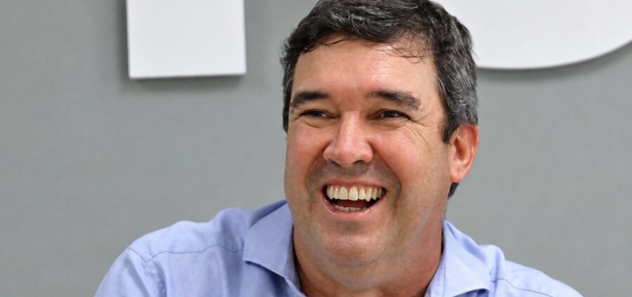 Eduardo Riedel vence em Mato Grosso do Sul e é o primeiro governador eleito nas eleições de 2026
