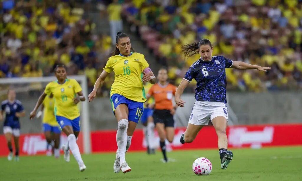 Seleção brasileira empata com a Argentina após rodada de testes Empate com Argentina conclui período de testes na seleção feminina