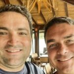 Flávio Bolsonaro dividia conta com suspeito de lavar dinheiro do INSS, aponta investigação