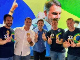 Flávio, Tarcísio e Nunes reúnem prefeitos e vereadores em SP para impulsionar campanha