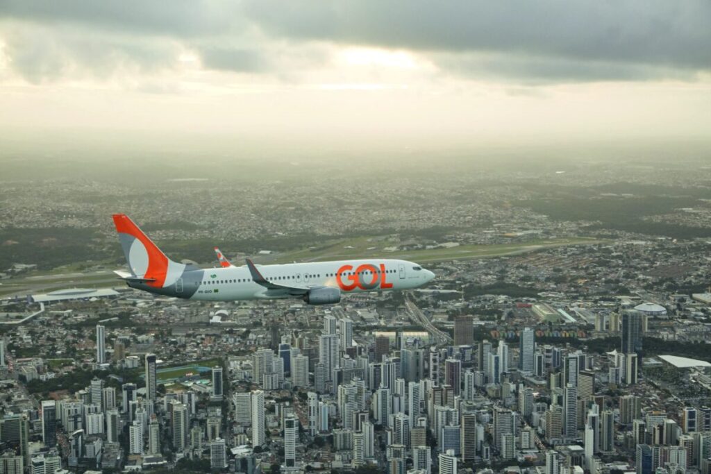 Gol abre vagas para licença não remunerada e jornada parcial Gol comunicou aeronautas por e-mail sobre licença não remunerada e ‘part-time’ em novembro e dezembro