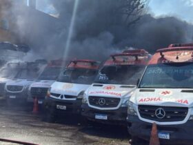 Incêndio atinge área com ambulâncias do Samu em Salvador; SMS suspeita de ação criminosa