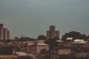 Inmet emite alerta de grande perigo por baixa umidade em 6 Estados