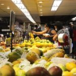 INPC, inflação que corrige salários, acumula 4,29% em 12 meses