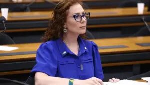 Itália marca novo julgamento sobre extradição de Carla Zambelli