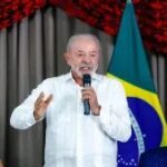 Lula se declara candidato ‘antissistema’ e critica ‘promiscuidade’ do STF