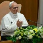Médicos concluem com sucesso cirurgia no papa Leão XIV, informa Vaticano