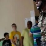 Militares devem ficar a 100 metros das seções eleitorais a partir desta sexta-feira