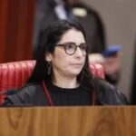 Ministra que proibiu cadeira vazia no debate da Globo fez campanha para Lula