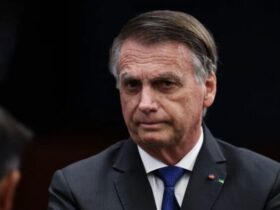 Moraes determina que Bolsonaro seja intimado por dívida fiscal das joias sauditas