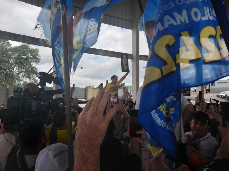 Na véspera das eleições, Flávio diz que em eventual governo não indicará ‘comunista ou perseguidor político’ ao STF
