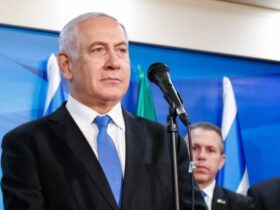 Netanyahu liga para Flávio Bolsonaro e convida candidato a visitar Israel