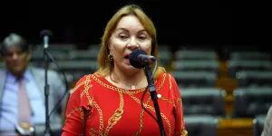 PF indicia deputada federal Gorete Pereira por suspeita de fraudes no INSS