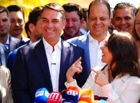 Podemos oficializa apoio a Flávio: ‘O Brasil quer mudança e voltar a sonhar’
