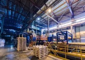 Produção industrial tomba em agosto, em resultado pior que o esperado