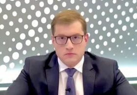 Professor da PUC relata perseguição política