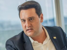 Ratinho Jr declara apoio a Flávio Bolsonaro no 2º turno