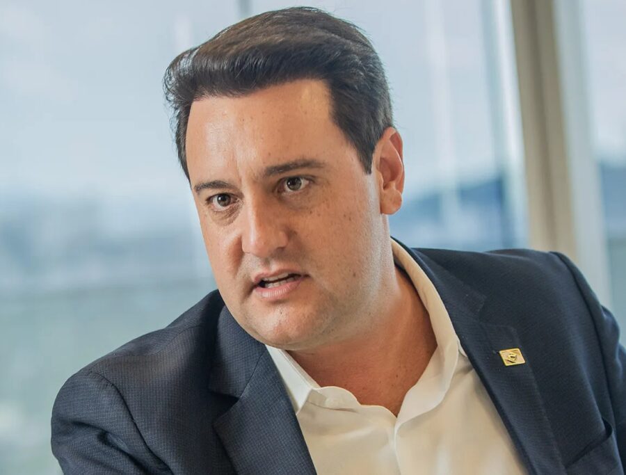Ratinho Jr declara apoio a Flávio Bolsonaro no 2º turno