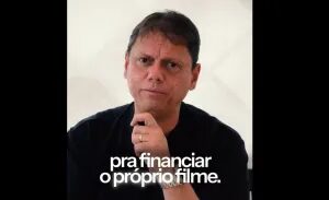 Tarcísio ironiza Lula sobre dinheiro de Vorcaro para filme: ‘Braços dados com a corrupção’
