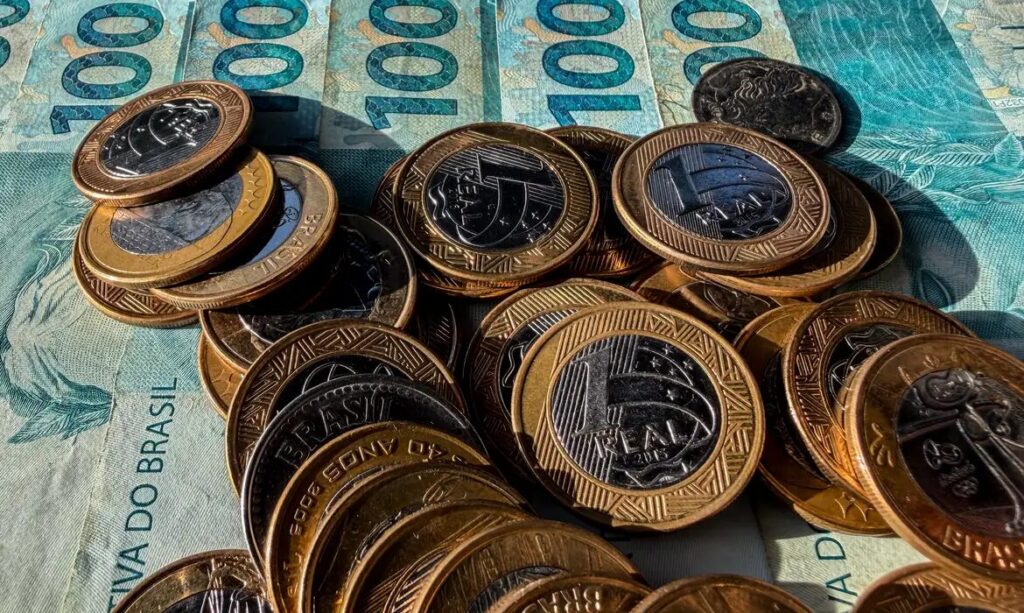 Governo federal quita R$ 244 milhões em dívidas de estados e municípios União quitou R$ 244 milhões para estados e municípios em setembro
