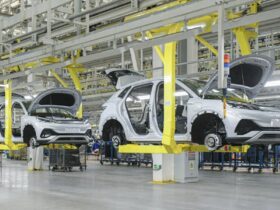 Veículos novos a gasolina ficam abaixo de 50% das vendas globais pela primeira vez