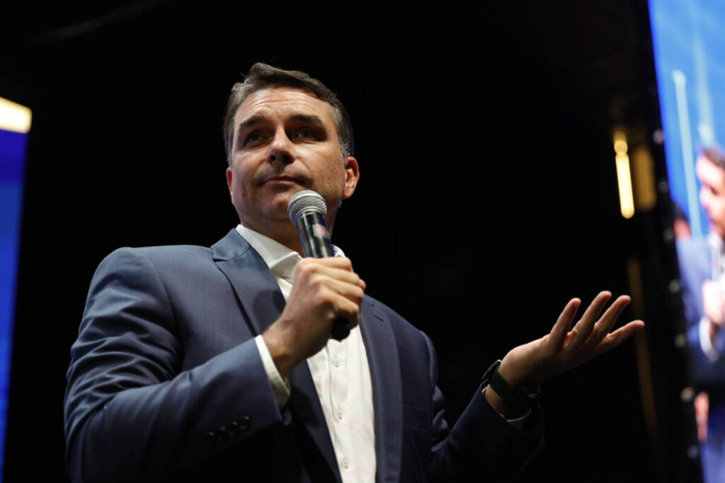 Plano fiscal de Flávio Bolsonaro para as contas públicas exige alta de tributos Vinicius Torres Freire