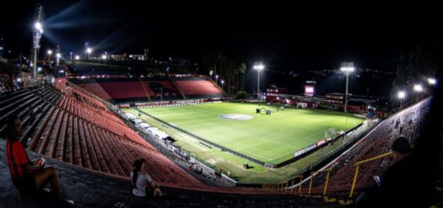 Vitória x Chapecoense: onde assistir, prováveis escalações e arbitragem