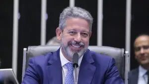 Vorcaro autorizou camarote para filho de Arthur Lira, mostram mensagens