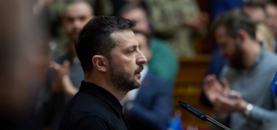 Zelensky aceita suspender ataques a refinarias russas se Moscou interromper bombardeios